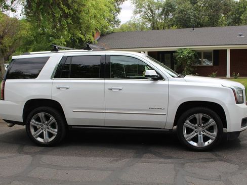 Used 2017 GMC Yukon Denali w/ Open Road Package image 3