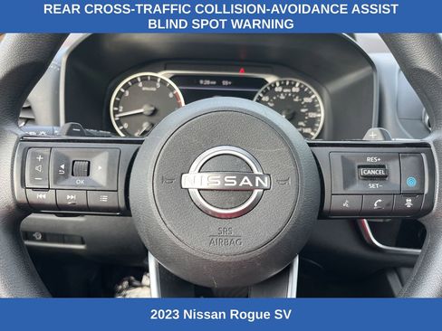 Used 2023 Nissan Rogue SV image 9