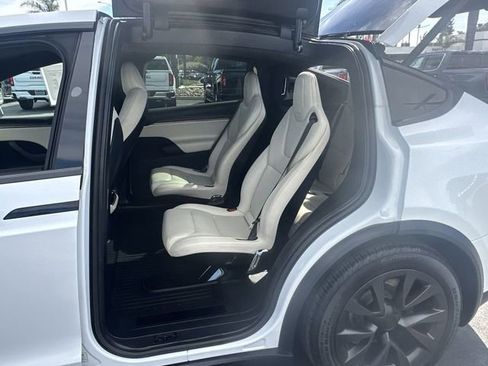 Used 2024 Tesla Model X image 26