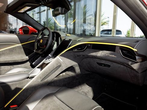 Used 2025 Ferrari Roma Spider image 44