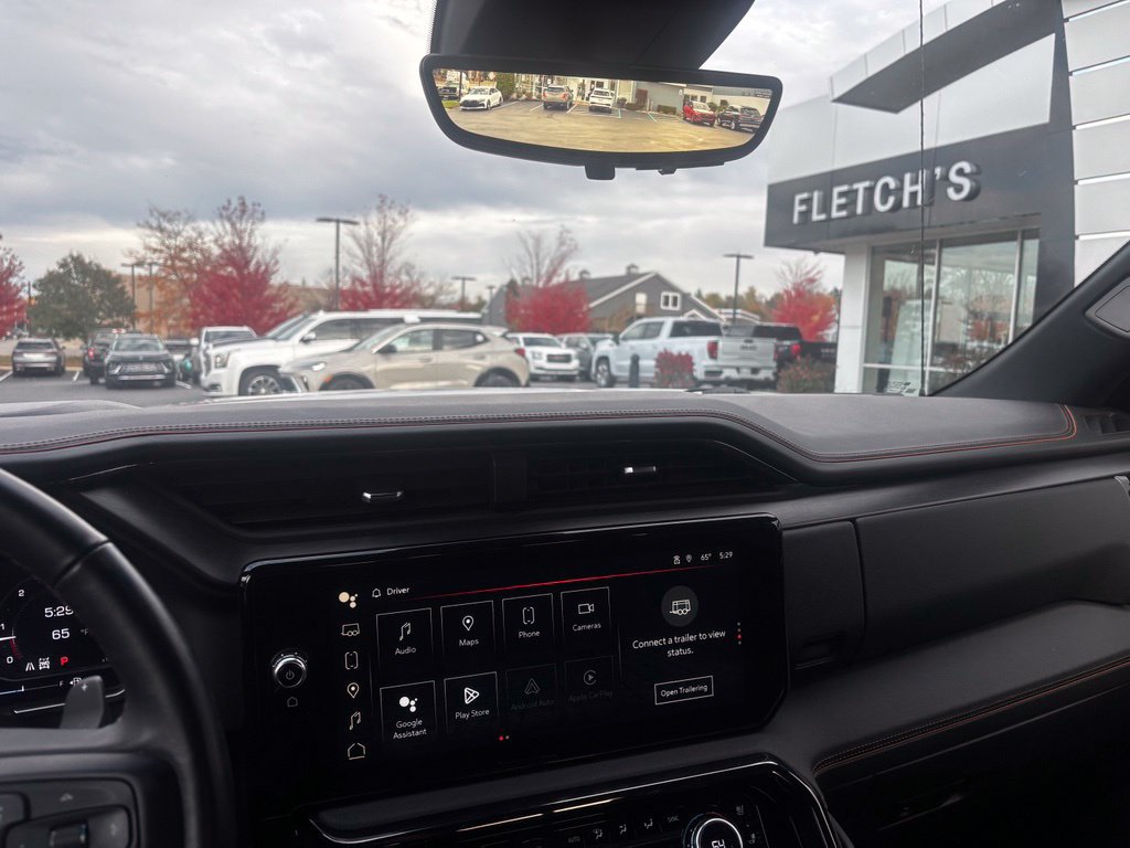 Used 2024 GMC Sierra 1500 AT4 w/ Technology Package AWD/4WD image 11