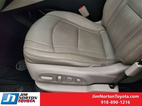 Used 2020 Buick Enclave Premium w/ Surround and Sites Package FWD image 26