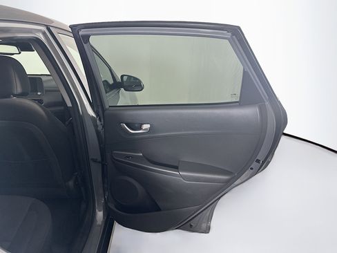 Used 2023 Hyundai Kona SE image 30