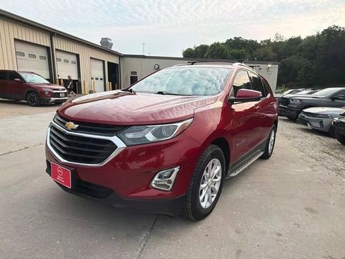 Used 2018 Chevrolet Equinox LT w/ Sun & Infotainment Package FWD image 7