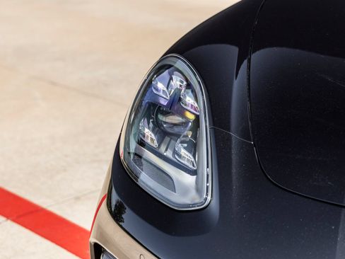 Certified 2023 Porsche Panamera 4S AWD/4WD image 19