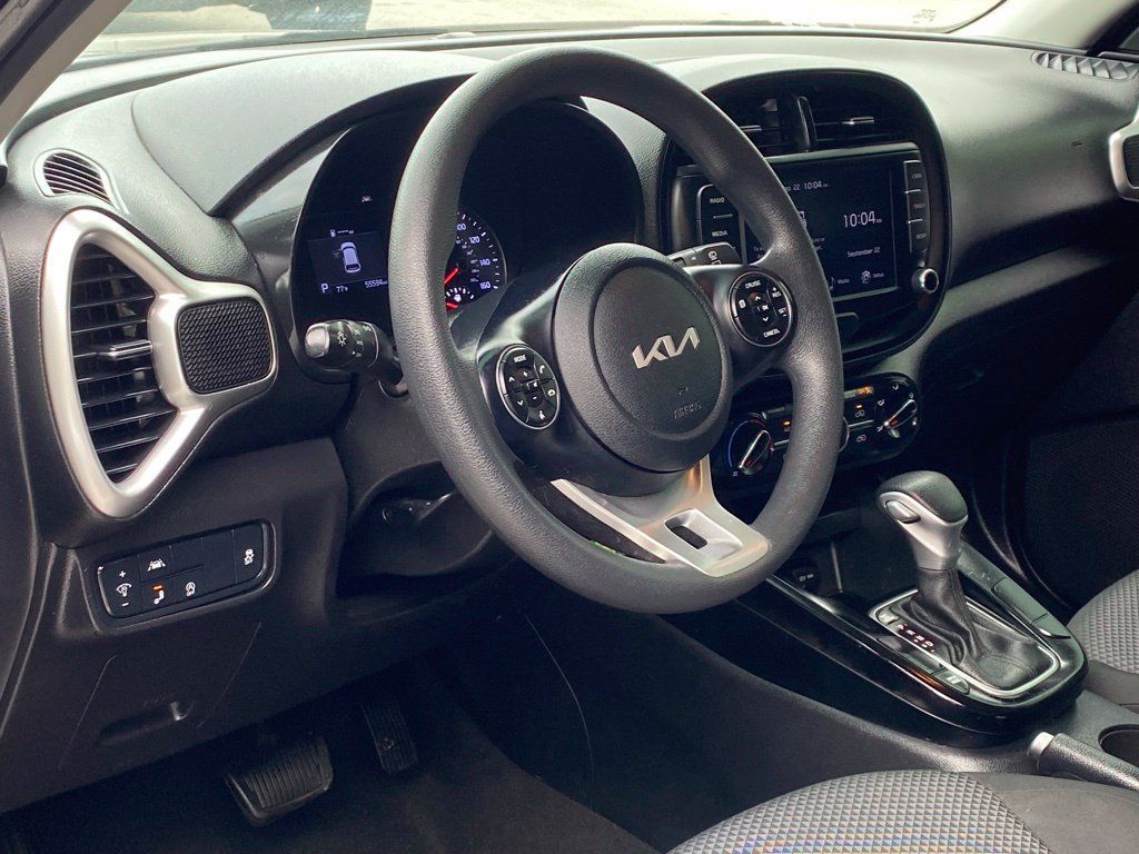 Used 2022 Kia Soul LX w/ Technology Package FWD image 10