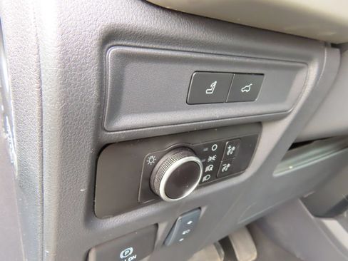 Used 2024 Ford Expedition Max XLT AWD/4WD image 12
