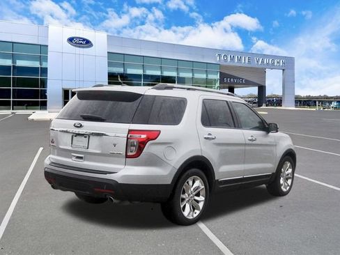Used 2014 Ford Explorer Limited w/ Equipment Group 301A FWD image 4
