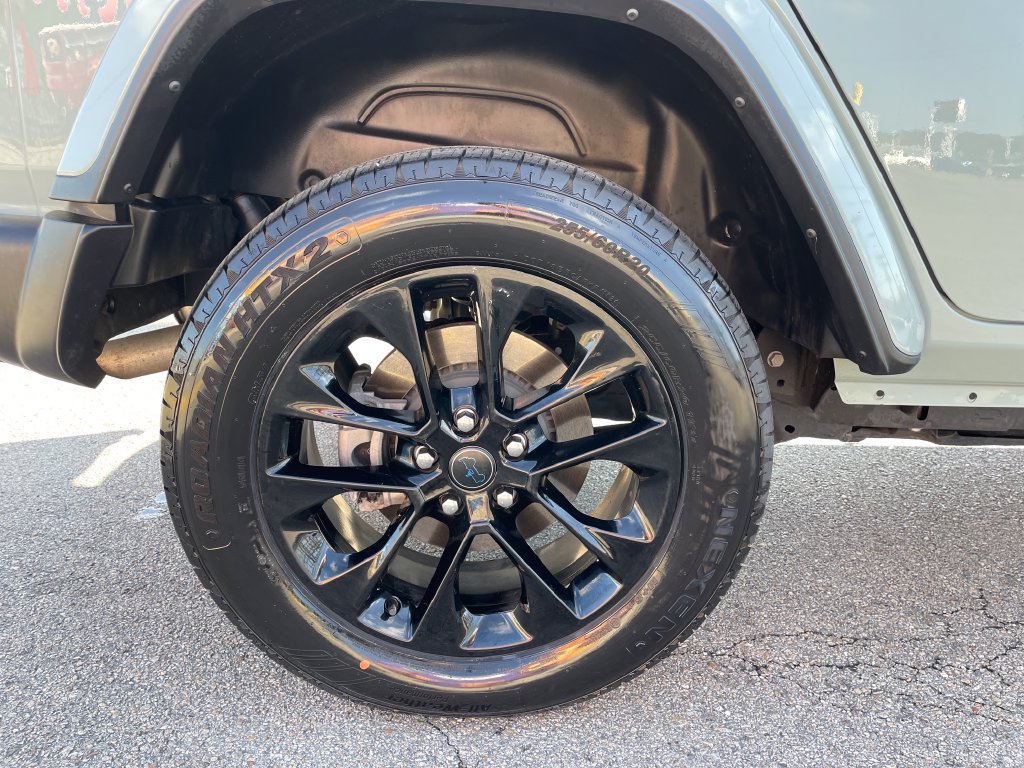 Certified 2024 Jeep Wrangler Unlimited Sahara AWD/4WD image 12
