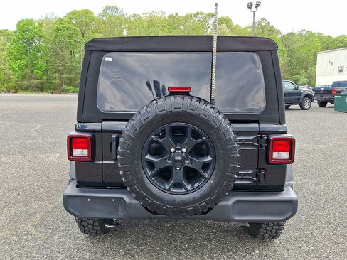 Used 2024 Jeep Wrangler Sport AWD/4WD image 29