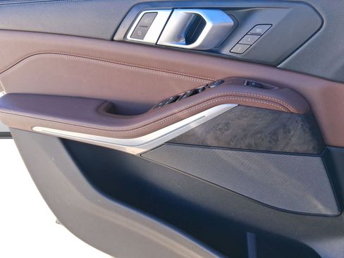 Certified 2023 BMW X5 sDrive40i w/ Premium Package image 11