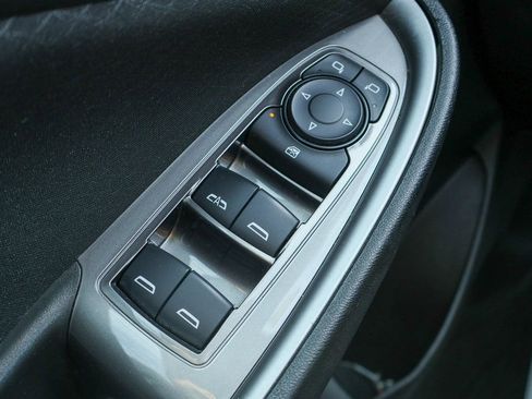 Used 2023 Chevrolet Malibu LT image 17