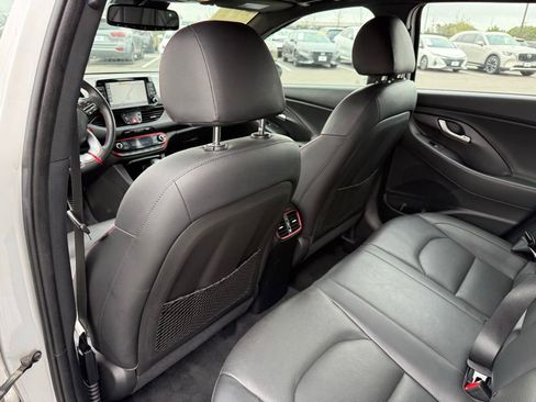 Used 2018 Hyundai Elantra GT Sport w/ Sport Tech Package 04 image 22