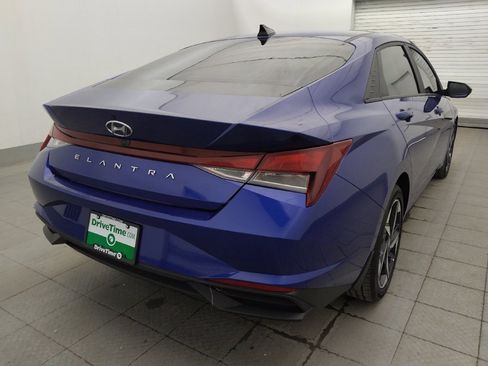 Used 2023 Hyundai Elantra SEL w/ Convenience Package FWD image 9