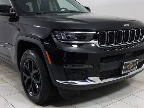 Used 2022 Jeep Grand Cherokee L Limited AWD/4WD image 38