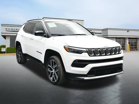 Used 2024 Jeep Compass Limited w/ Elite Group AWD/4WD image 7