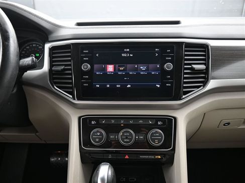 Used 2018 Volkswagen Atlas SEL FWD image 13