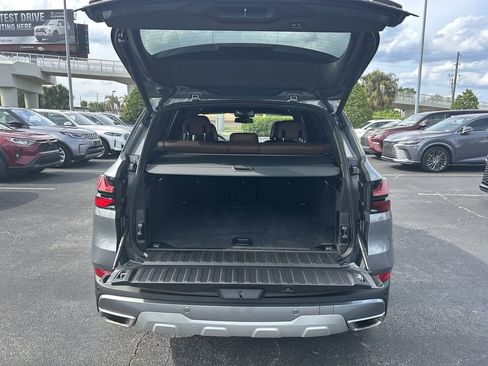 Used 2025 BMW X5 xDrive40i AWD/4WD image 13