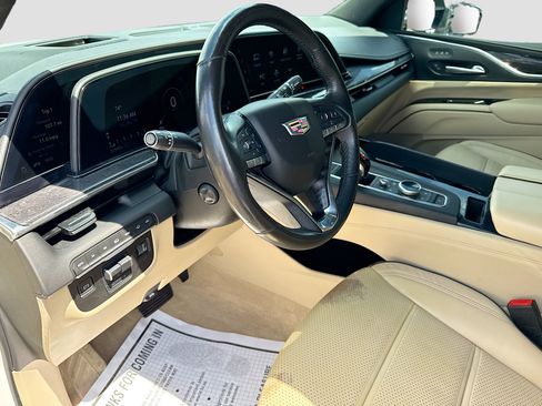 Used 2021 Cadillac Escalade ESV Premium Luxury w/ Driver Assist Tech Package AWD/4WD image 28