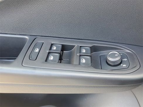 Certified 2025 Volkswagen Taos S image 29