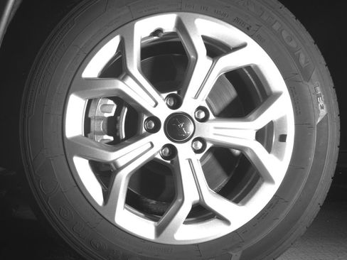 Used 2025 Jeep Compass Latitude image 12