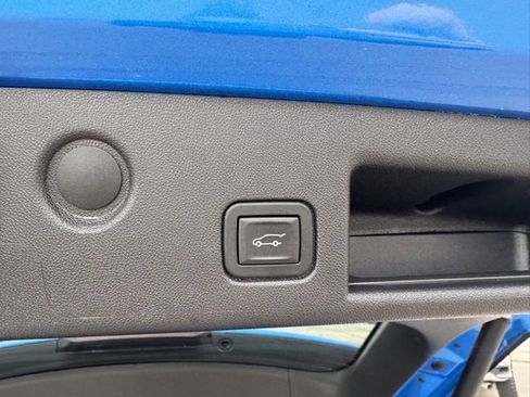 Used 2024 Chevrolet Equinox LT image 32