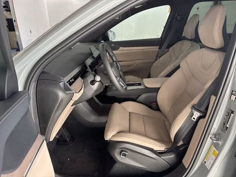 New 2025 Volvo EX90 Plus image 12