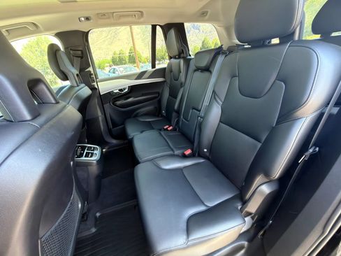 Used 2021 Volvo XC90 T5 Momentum w/ Protection Package Premier AWD/4WD image 30