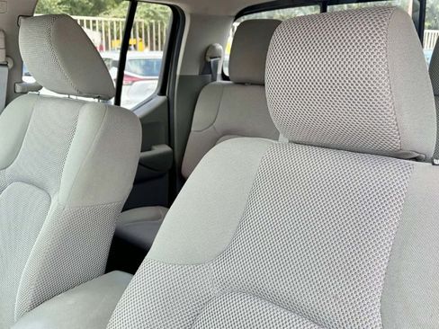 Used 2016 Nissan Frontier SV w/ SV Value Truck Package RWD image 11