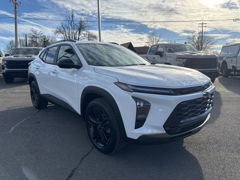 New 2026 Chevrolet Trax ACTIV w/ Sunroof Package image 7