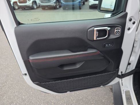 Used 2023 Jeep Wrangler Unlimited Rubicon 4xe AWD/4WD image 18