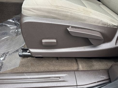 Used 2015 GMC Canyon SLE w/ SLE Convenience Package image 4