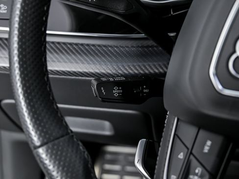 Used 2022 Audi RS Q8 AWD/4WD image 32