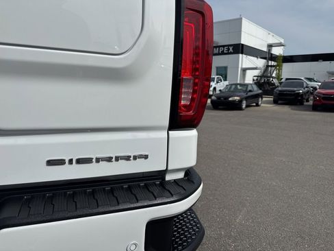 Used 2023 GMC Sierra 1500 Denali w/ Denali Reserve Package AWD/4WD image 33