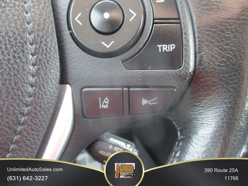 Used 2019 Toyota Corolla SE FWD image 10