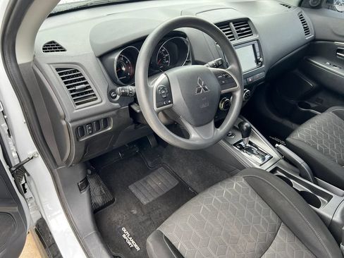 Used 2023 Mitsubishi Outlander Sport LE AWD/4WD image 18