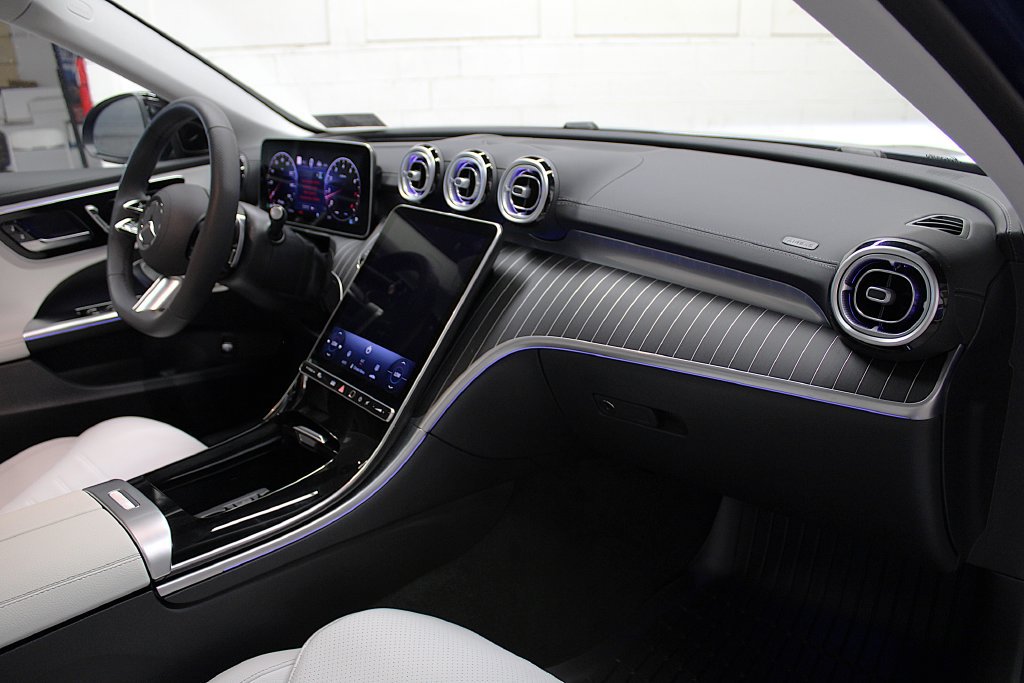 Used 2026 Mercedes-Benz C 300 4MATIC Sedan image 33