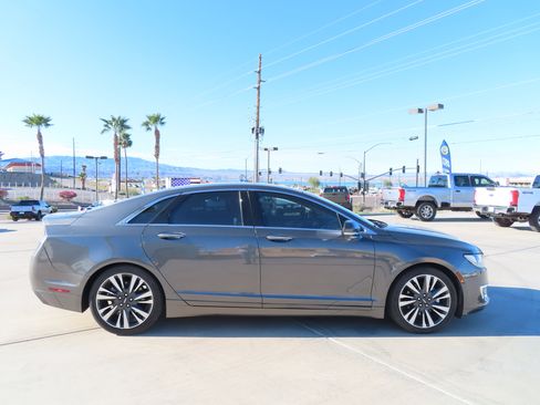 Used 2017 Lincoln MKZ Reserve image 7