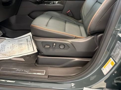 Used 2026 GMC Yukon AT4 w/ LPO, Floor Liner Package AWD/4WD image 17