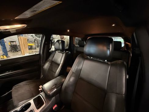 Used 2020 Jeep Grand Cherokee Altitude AWD/4WD image 21