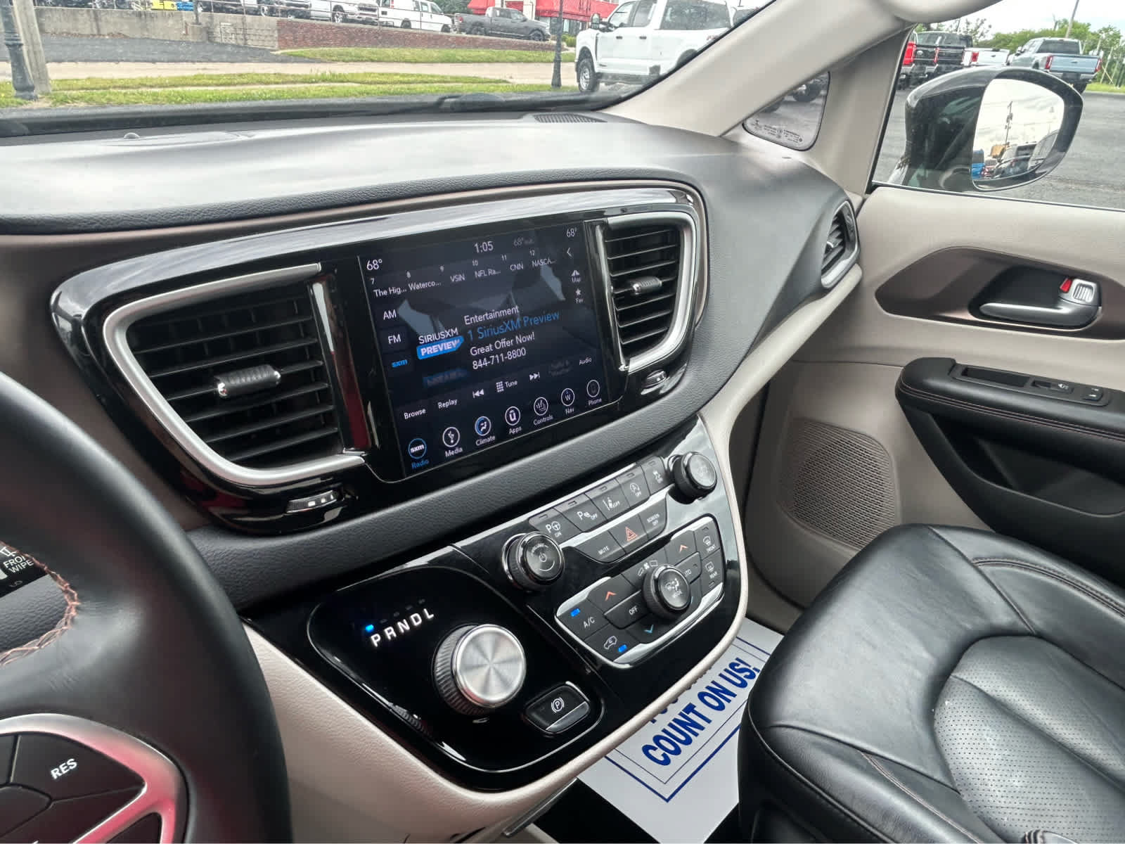 Used 2018 Chrysler Pacifica Touring-L w/ Advanced Safetytec Group FWD image 30