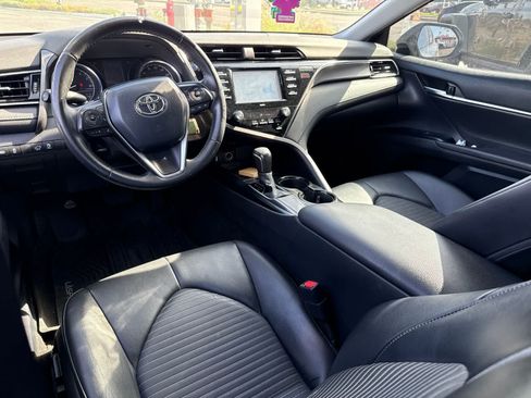 Used 2020 Toyota Camry SE FWD image 26