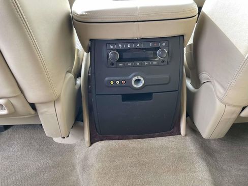 Used 2014 Cadillac Escalade Premium image 15