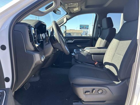 New 2026 GMC Sierra 2500 SLE image 18