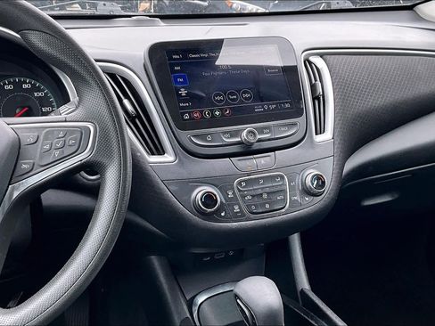 Used 2024 Chevrolet Malibu LT image 7