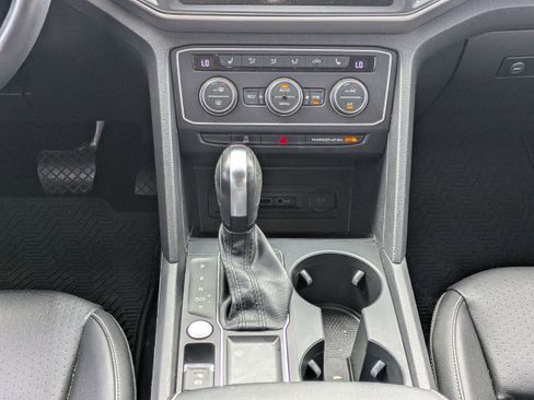 Used 2021 Volkswagen Atlas SE w/ Towing Package FWD image 18