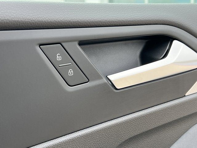 New 2025 Volkswagen Jetta SE FWD image 28