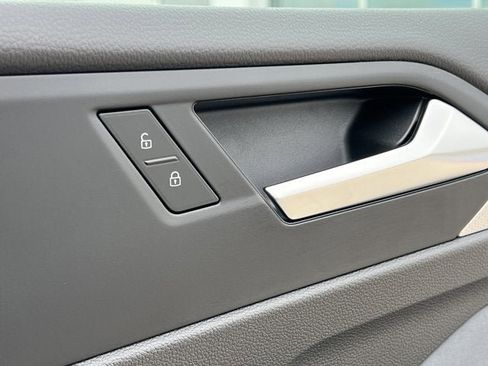 New 2025 Volkswagen Jetta SE image 28