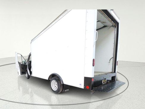 Used 2023 Ford Transit 350 DRW RWD image 15