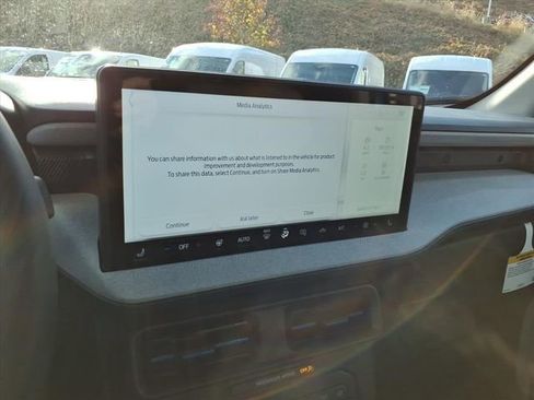 New 2025 Ford Maverick XLT w/ XLT Luxury Package image 23